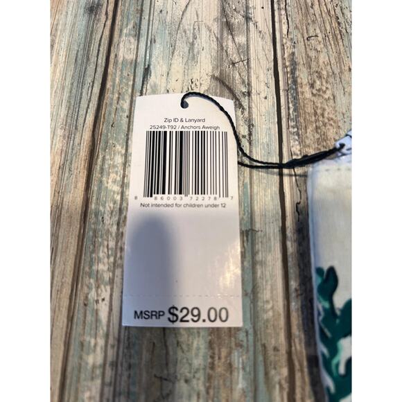 Vera Bradley Zip ID and Lanyard in Anchors Away - Picture 2 of 5